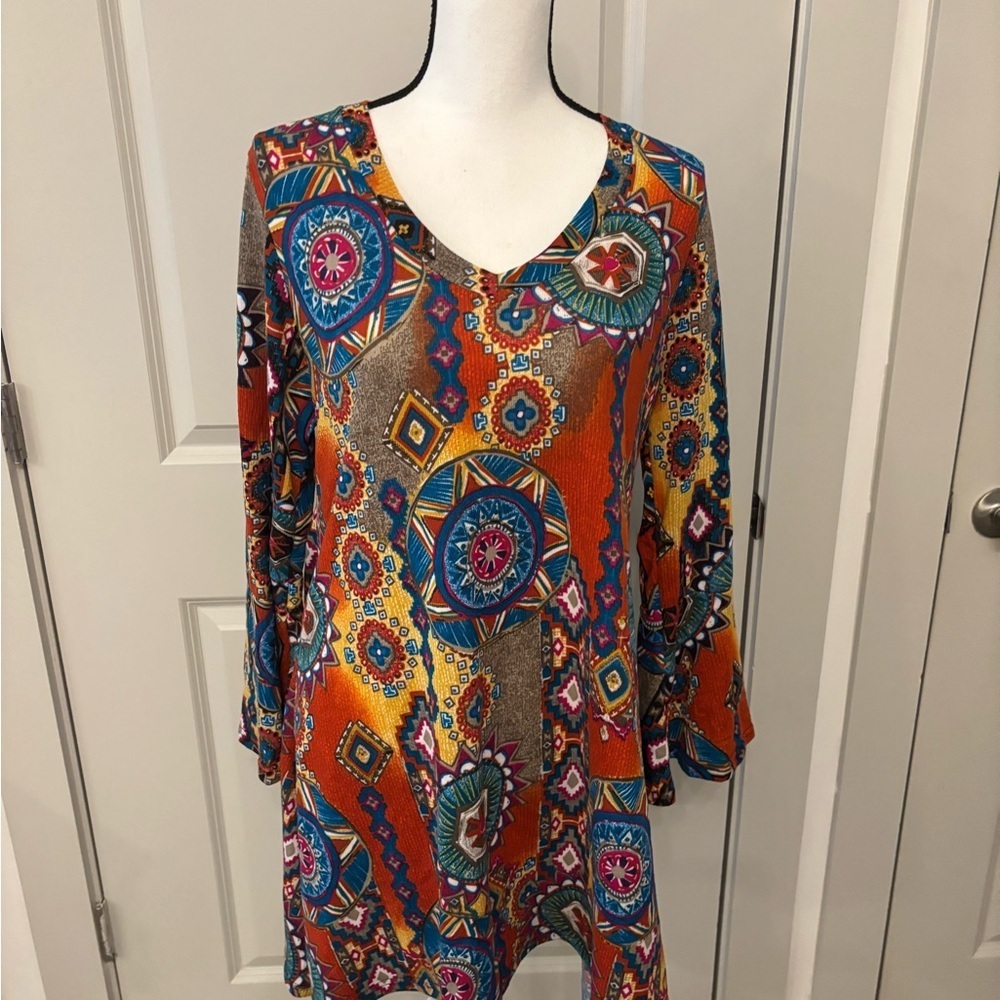 Win Win colorful tribal print flare bottom tunic top size L-XL